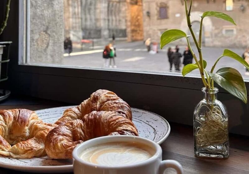 Barcelona Cathedral Early Access Tour with Breakfast - Inside the Cathedral Before the Crowds Arrive