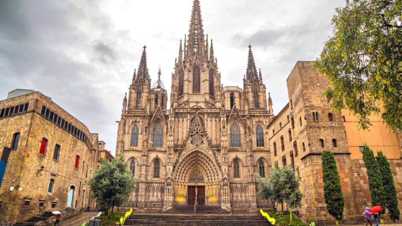 Barcelona Cathedral: Exclusive walking tour & entry tickets. - Pricing, Cancellation, and Booking Flexibility
