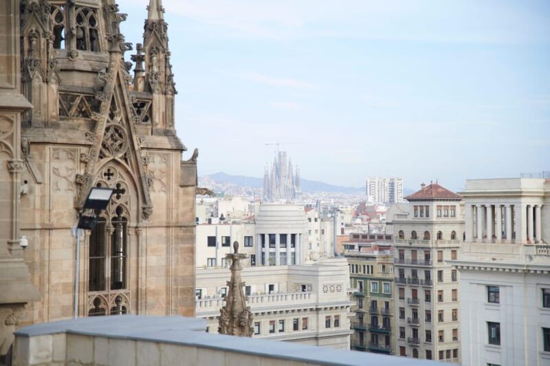 Barcelona Cathedral: Ticket, Guided Tour and VR Experience - Key Points