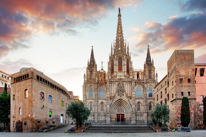 Barcelona Cathedral: Ticket, Guided Tour, Terrace + VR Experience - Explore the Iconic Barcelona Cathedral for Just $37.01