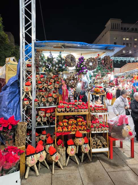 Barcelona: Christmas Lights and Hidden Streets Walking Tour - Accessibility and Practical Tips