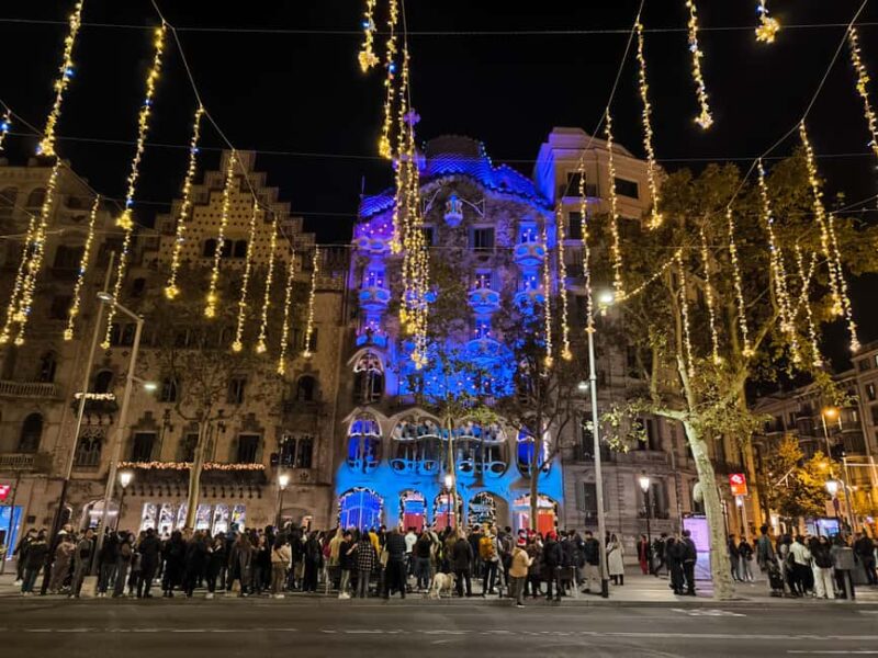 Barcelona: Christmas Lights and Hidden Streets Walking Tour - Comparing the Two Tour Durations