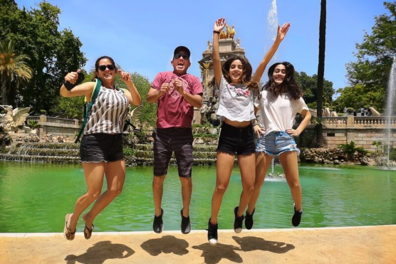 Barcelona: Churros, Hot Chocolate, and Games Family Tour - Logistics, Food, and Guide Expertise