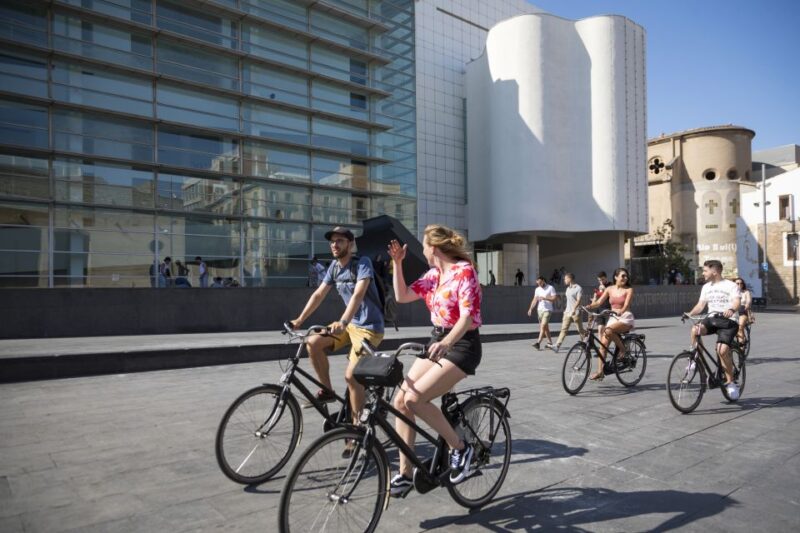 Barcelona: City Highlights Bike Tour - The Pacing and Group Experience