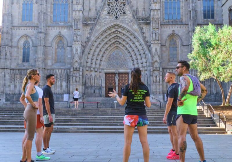 Barcelona: City Highlights Guided Running Tour - Digital Photos and Memorable Moments