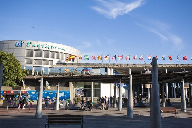 Barcelona City Tour Hop-On Hop-Off and Aquarium - Discovering the East Route and its Unique Stops