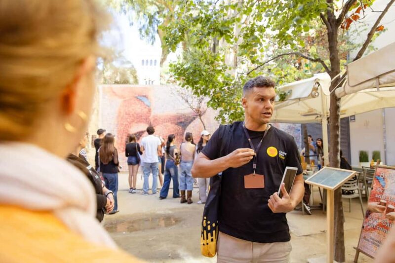Barcelona: City Walking Tour with a Local Guide - Exploring the Iconic Barcelona Cathedral