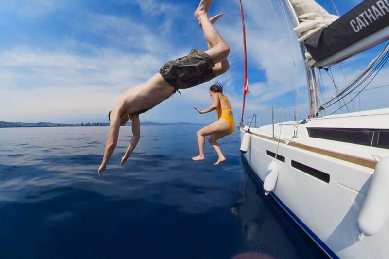 Barcelona: Coastline Boat Trip with Snacks and Cava - Discover the Scenic Coastline of Barcelona on a Boat Trip for $50