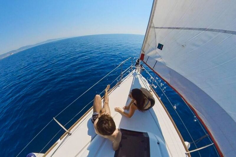 Barcelona: Coastline Boat Trip with Snacks and Cava - The Crew and Guides: Friendly and Knowledgeable