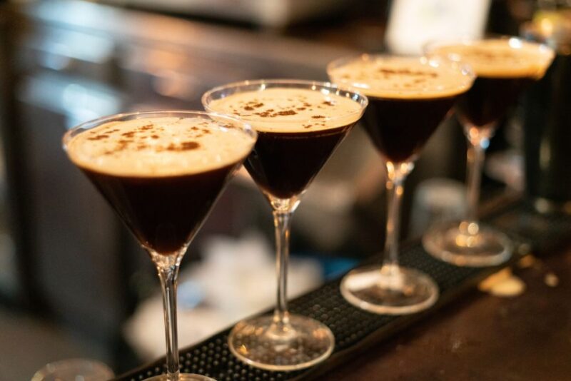 Barcelona: Cocktail Master Class by Mixologist with Tapas - Discover the Barcelona Cocktail Master Class by Mixologist with Tapas