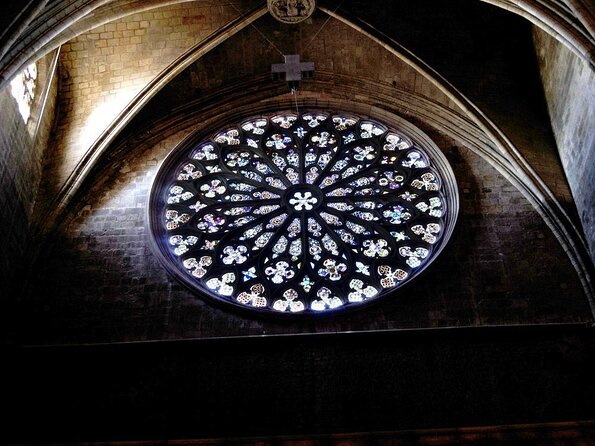 Barcelona Dark History Walking Tour and Pub Crawl - Key Points