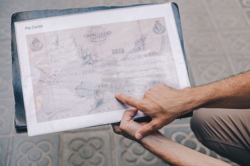 Barcelona: Discover Gaudi Architectural Guided Tour - The Unique Approach of the Architect Guides