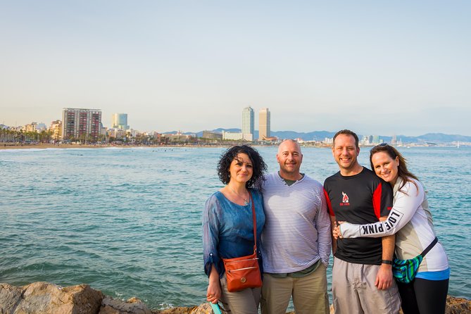 Barcelona E-Bike Photography Tour - Relaxing at Playa de La Barceloneta