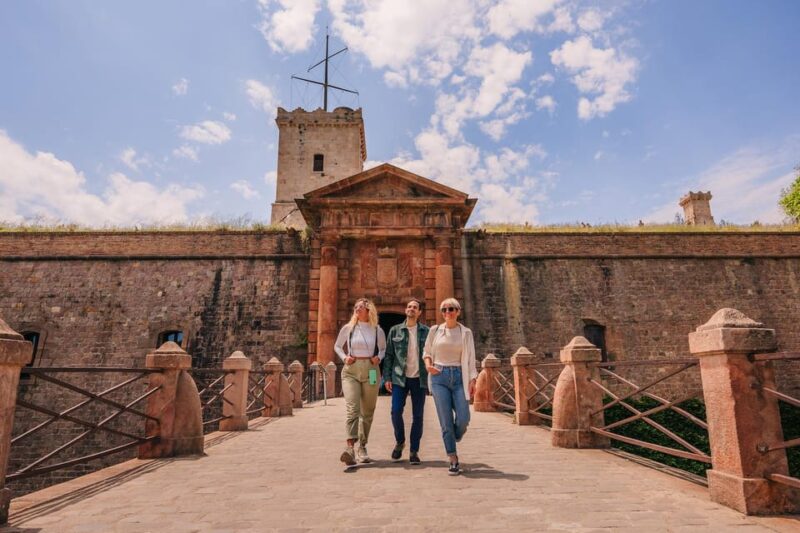 Barcelona: E-Bike Tour with Montjuic Cable Car & Boat Ride - Practical Details: Logistics, Group Size, and What to Bring