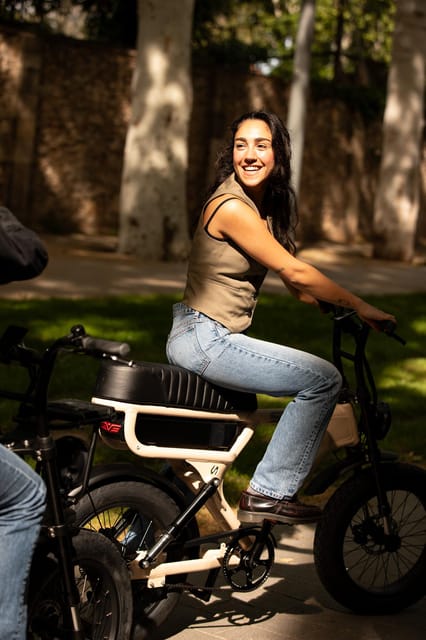 Barcelona: E-Fatbike Rental, explore the city with a breeze - Practical Details and Group Limitations