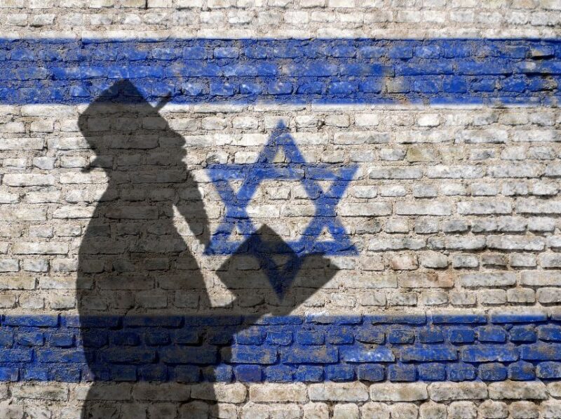 Barcelona El Call Jewish Quarter Private Walking Tour - Key Landmarks: Plaça de Sant Jaume and Cathedral