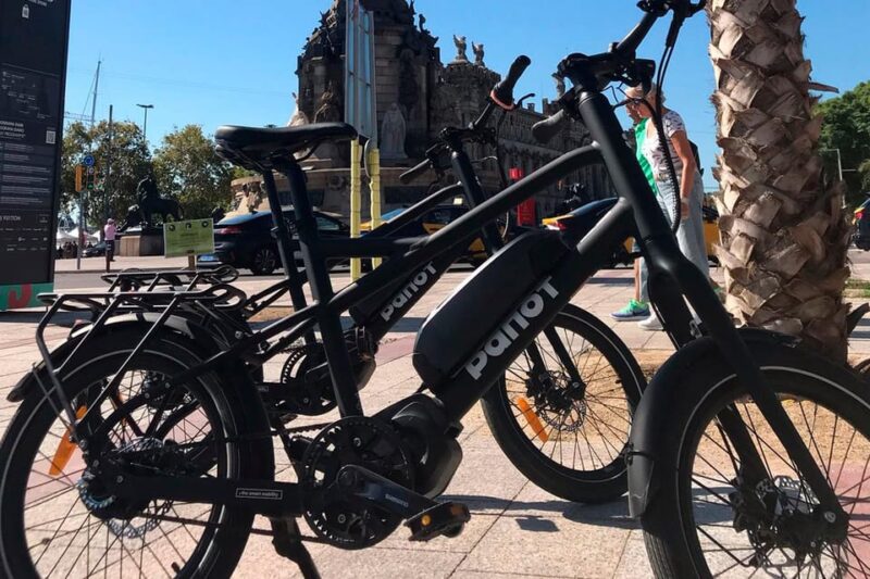 Barcelona: electric bike tour to Montjuic + relaxing sailboat ride - Discovering Montjuic and the National Palace