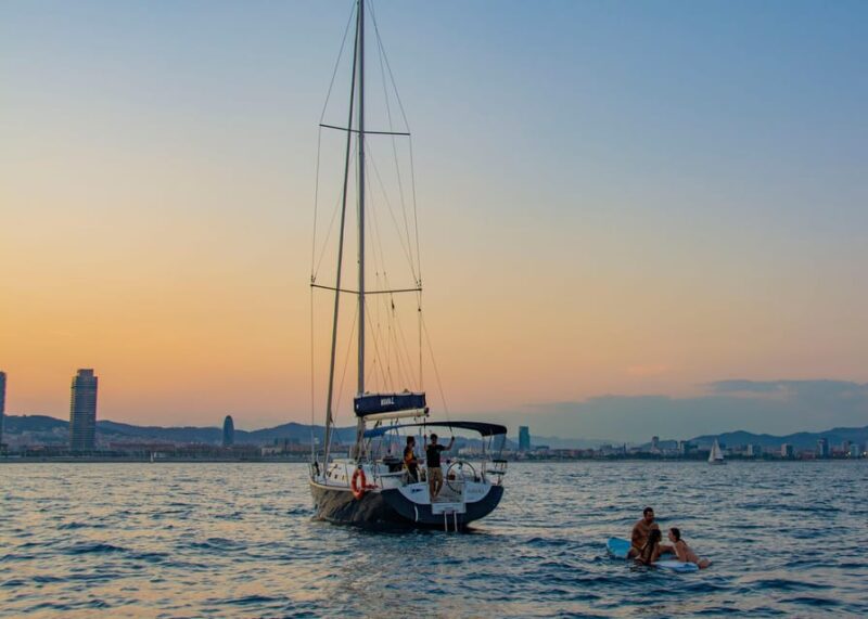 Barcelona: electric bike tour to Montjuic + relaxing sailboat ride - Flexibility and Weather Policy