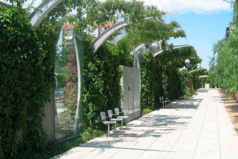 Barcelona: Electric scooter tour along the promenade and parks - Discover Barcelonas Coast and Parks by Electric Scooter