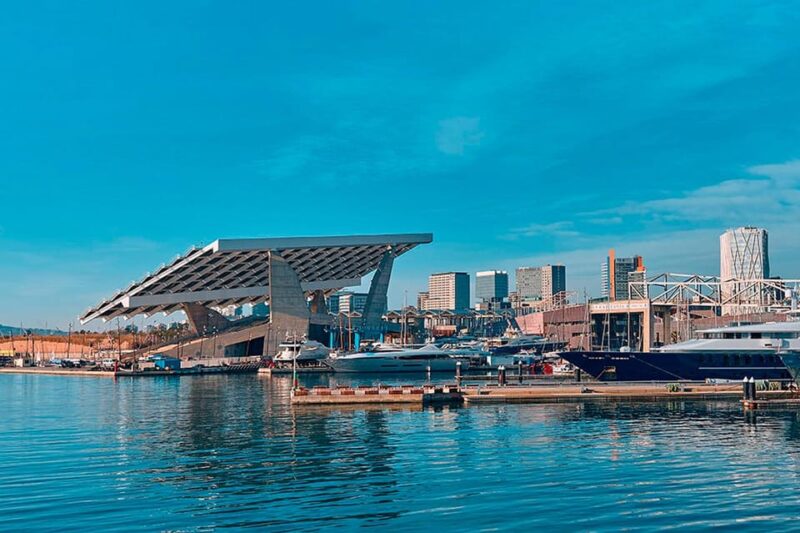 Barcelona: Electric scooter tour along the promenade and parks - Discovering the Quiet Charm of Parc i la Llacuna del Poblenou