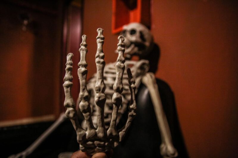 Barcelona: Escape Room Experience and Sailing Cruise - Starting Point at Port Olimpic in Barcelona