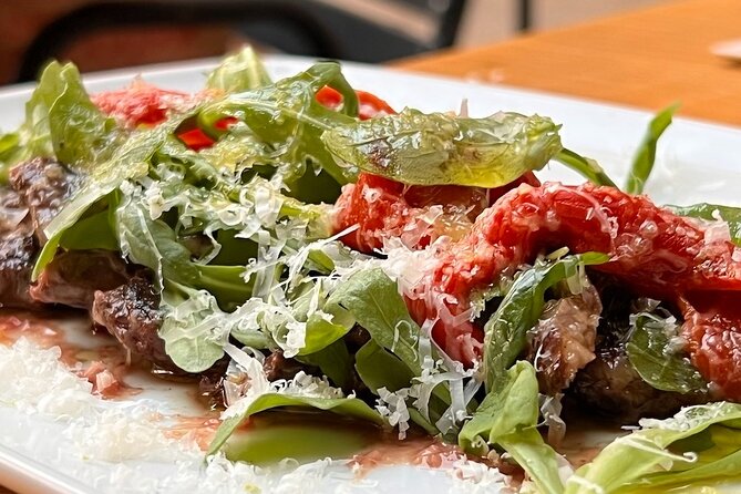 Barcelona Evening Tour, Flamenco Show & Tapas - Explore Barcelona’s Historic Streets and Iconic Architecture