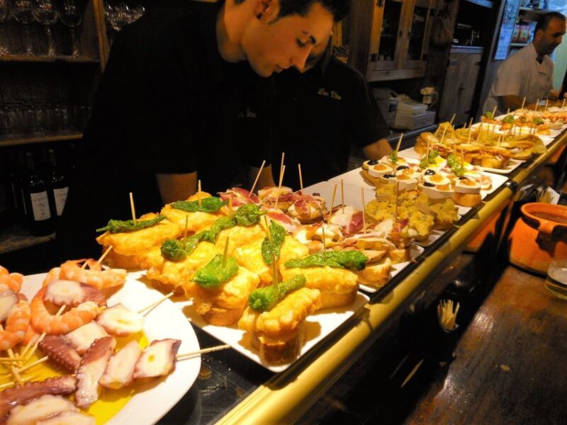 Barcelona: Evening Walking Tour in the Gaudi Area with Tapas - Discover Barcelona’s Authentic Tapas with an Evening Walking Tour