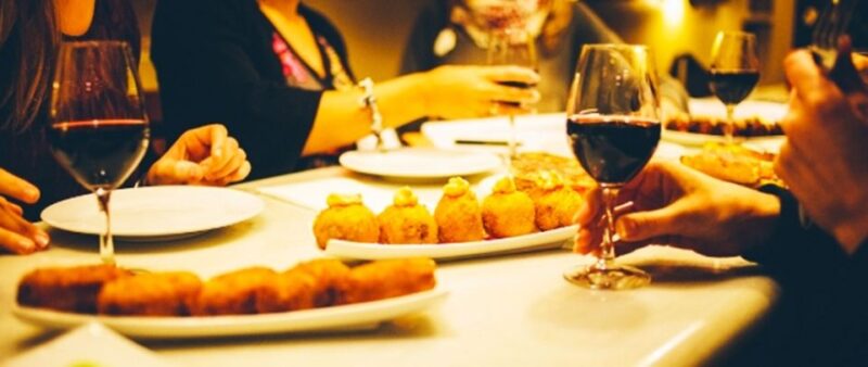 Barcelona: Evening Walking Tour in the Gaudi Area with Tapas - Visiting Four Distinctive Tapas Venues