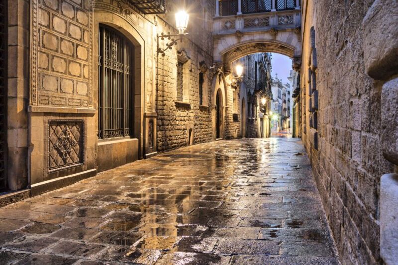 Barcelona: Explore the Gothic Quarter with a Local - Enjoy a Snack or Coffee at a Favorite Local Spot