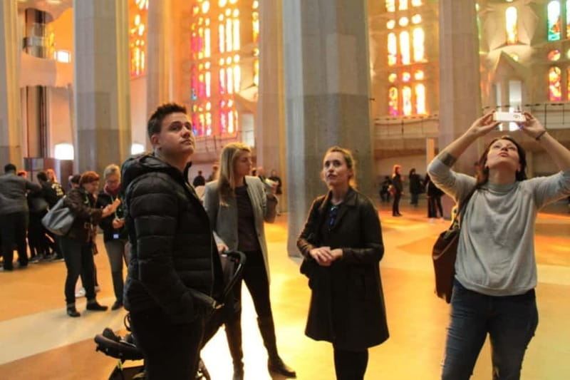Barcelona: Family Friendly Tour of Sagrada Familia - Engaging Children with Booklets and Puzzles