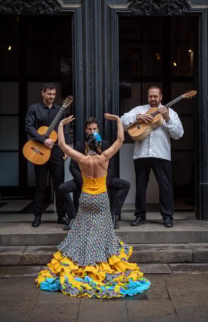 Barcelona: FLAMENCO Concert at the emblematic Royal Academy - Seating and Accessibility