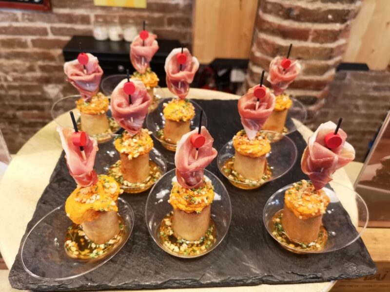 Barcelona: Food & Drink Tasting Tour in Traditional Taverns - Distinctive Features of the Tour