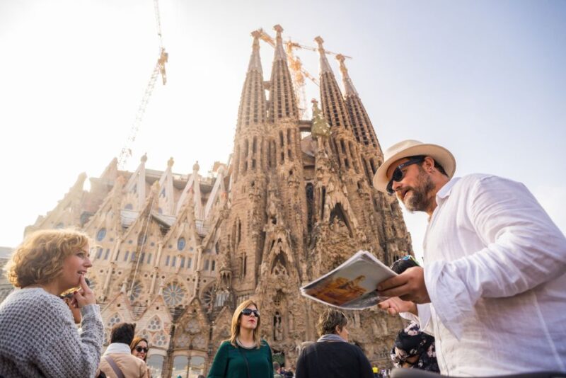 barcelona: Gaudi Highlights eBike tour - Riding Through Passeig de Gràcia and the Manzana de la Discordia