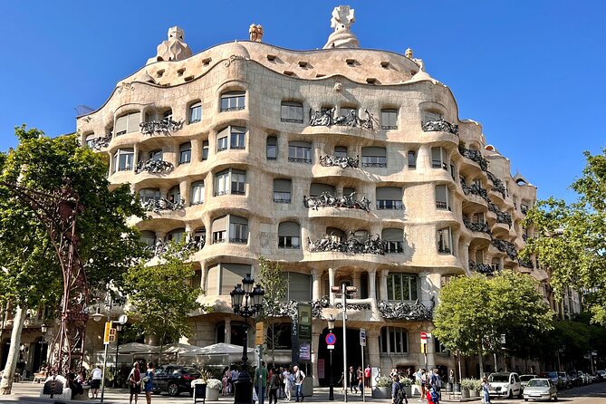 Barcelona Gaudi Houses Tour: Casa Vicens, Pedrera & Casa Batlló - The Quality of Guides and Visitor Experience