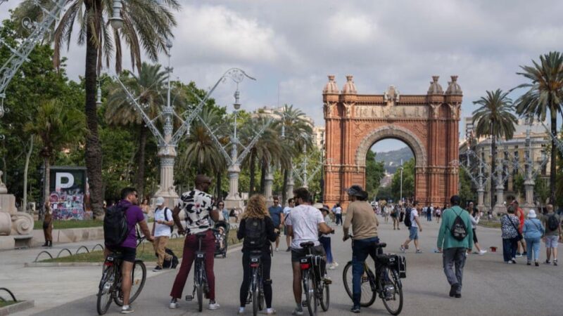 Barcelona: Gaudí Masterpieces & Hidden Gems E-Bike Tour - Who Will Value This Tour?