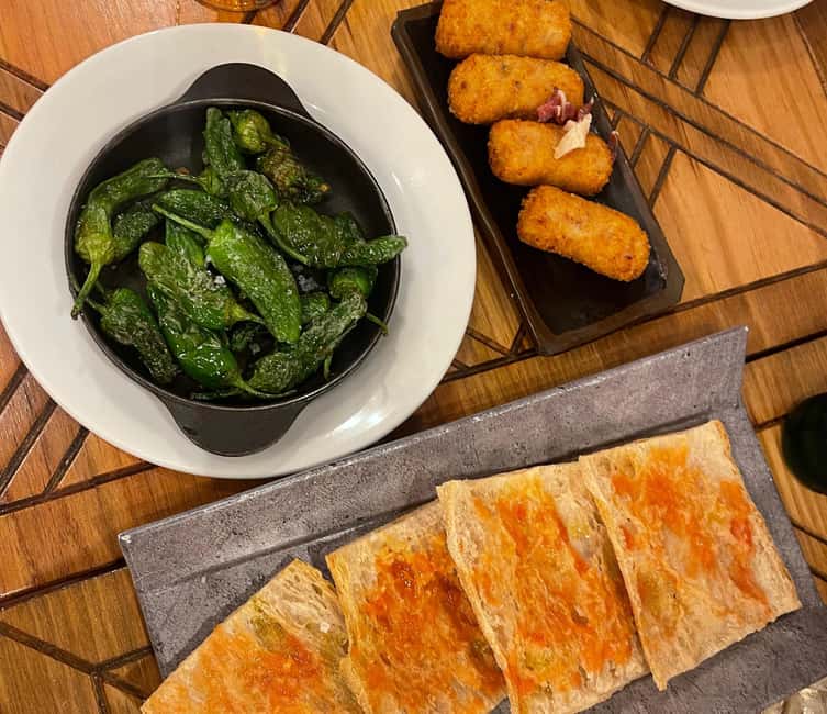 Barcelona: Gaudí, Modernism & a Taste of Catalonia - Key Points