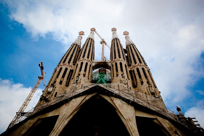 Barcelona: Gaudí, Tapa, Drink & Hidden Architectural Gems - Practical Details and Tour Logistics