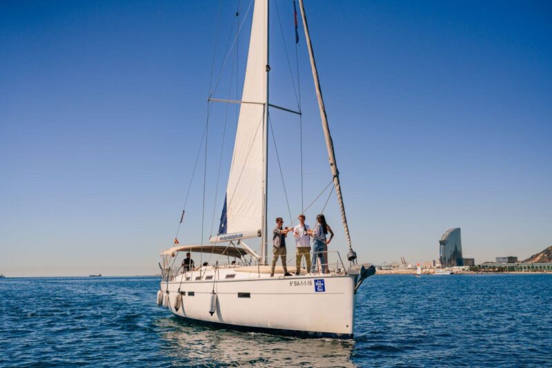 Barcelona: Gin & Tonic Workshop and Sunset Sailing cruise - Key Points