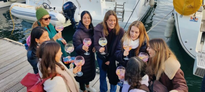 Barcelona: Gin & Tonic Workshop and Sunset Sailing cruise - Drinks and Snacks: Light Refreshments with a View