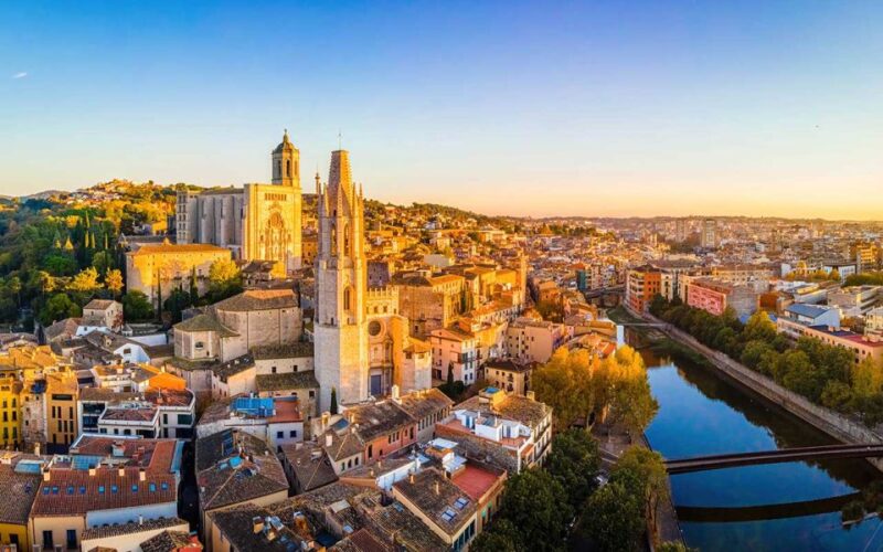 Barcelona: Girona Private Guided Tour by High-Speed Train - Key Points