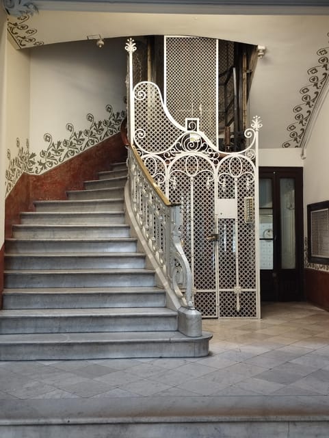 Barcelona: Golden Age of Architecture Walking Tour - Discover Barcelona’s Modernisme with an Expert Guide