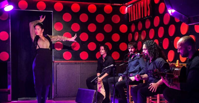 Barcelona: Gothic Quarter and Flamenco Show (Small Group) - Discover Barcelona’s Historic Charm and Flamenco Passion in a Small Group