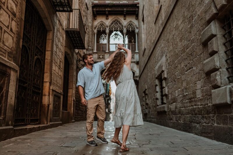 Barcelona: Gothic Quarter Cinematic Photoshoot and Guide - Exploring the Gothic Streets and Hidden Corners