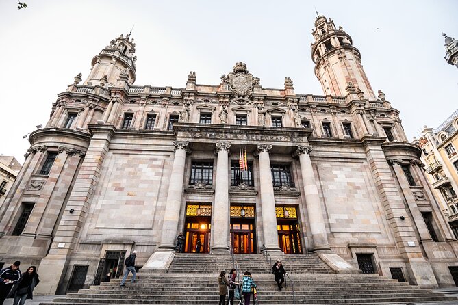 Barcelona Gothic Quarter: City Walk with AudioGuide on your Phone - Highlights at Casa Llotja de Mar