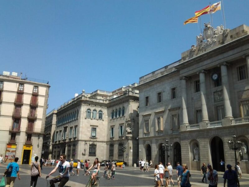 Barcelona: Gothic Quarter Legends Walking Tour with Tapas - Exploring the Historic Streets and Landmarks of Old Barcelona