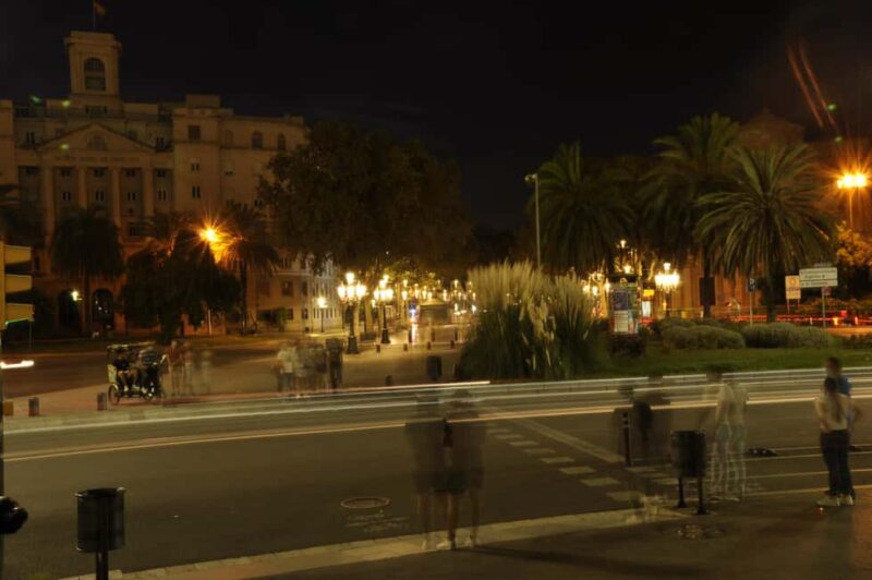Barcelona: Gothic Quarter Night Photography Tour - Discover the Magic of Barcelona’s Gothic Quarter at Night
