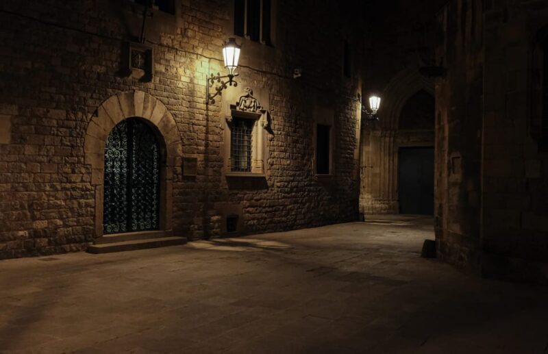 Barcelona: Gothic Quarter Night Walk Mysteries and Legends - Who Will Enjoy This Tour Most?