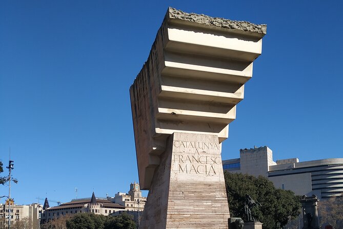 Barcelona Gothic Quarter Old Town Private Tour - The Role of the Guide: Patrick Taggart’s Storytelling Style