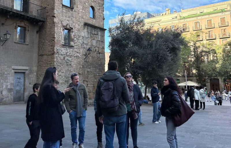 Barcelona: Gothic Quarter Old Town Walking Tour - Exploring the Heart of Barcelona: The Gothic Quarter