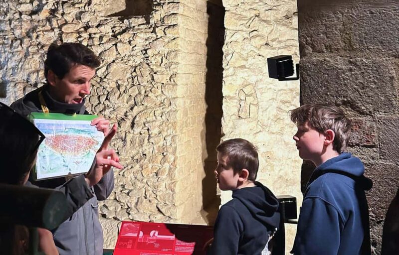 Barcelona: Gothic Quarter Old Town Walking Tour - Visiting the Chapel of Santa Àgata